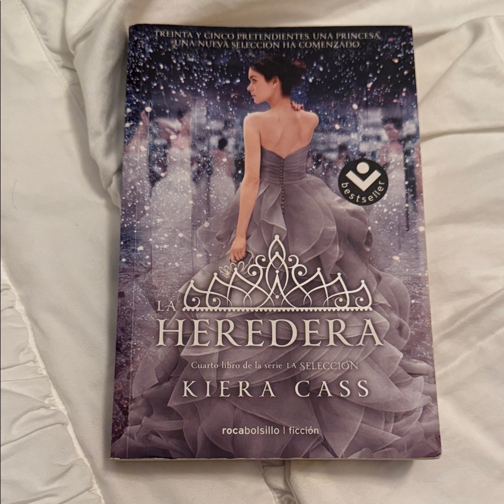 La Heredera by Kiera Cass - Purple Cover Edition